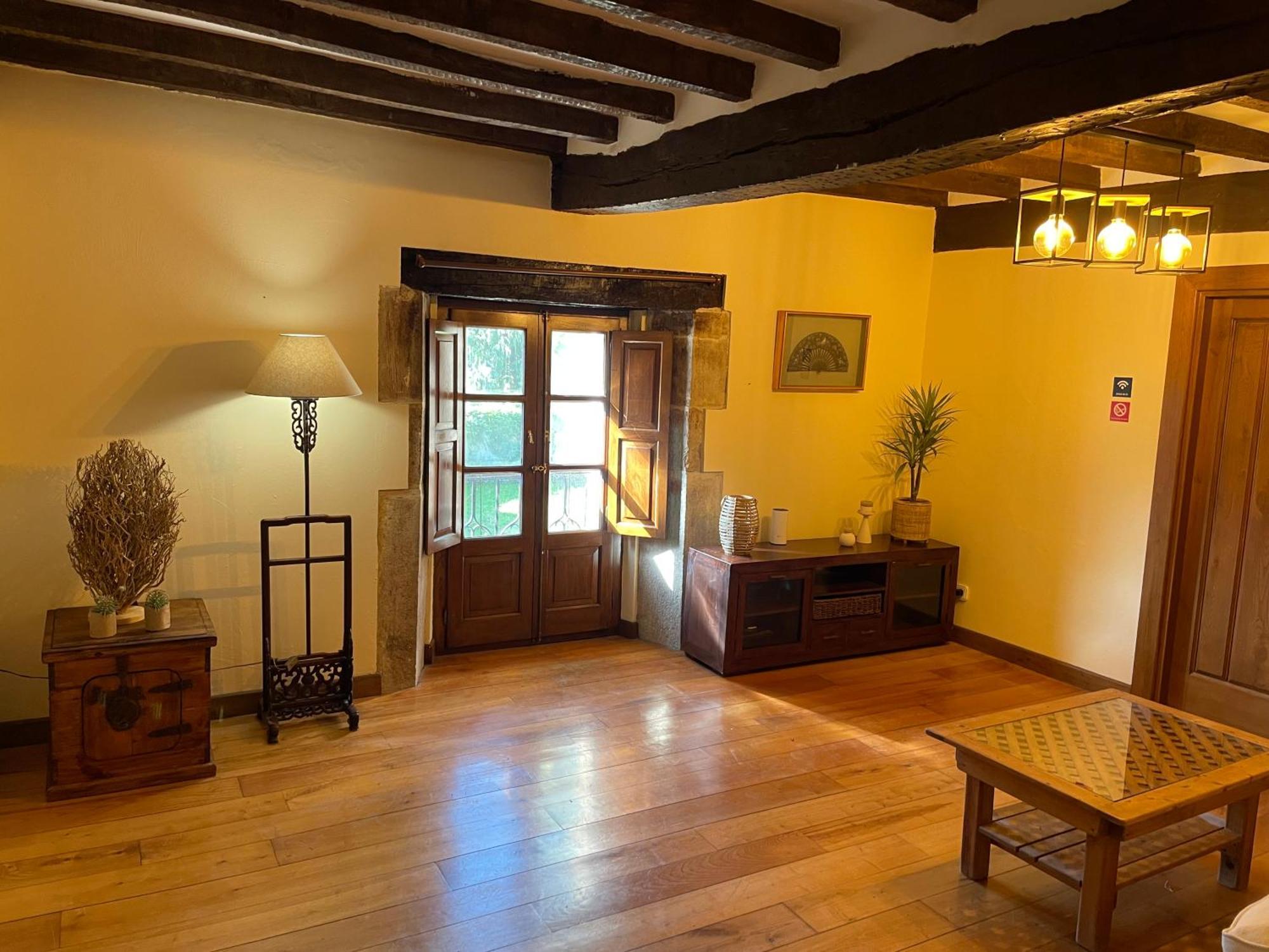 לינה וארוחת בוקר Esles Casa Cordoba מראה חיצוני תמונה